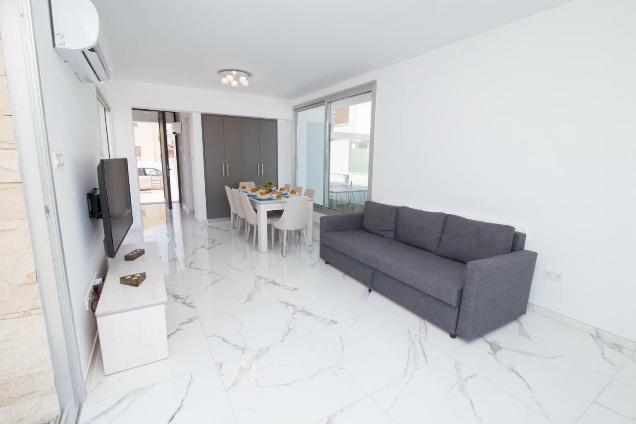 Villa Lynn Boutique Beachfront Ayia Napa Esterno foto