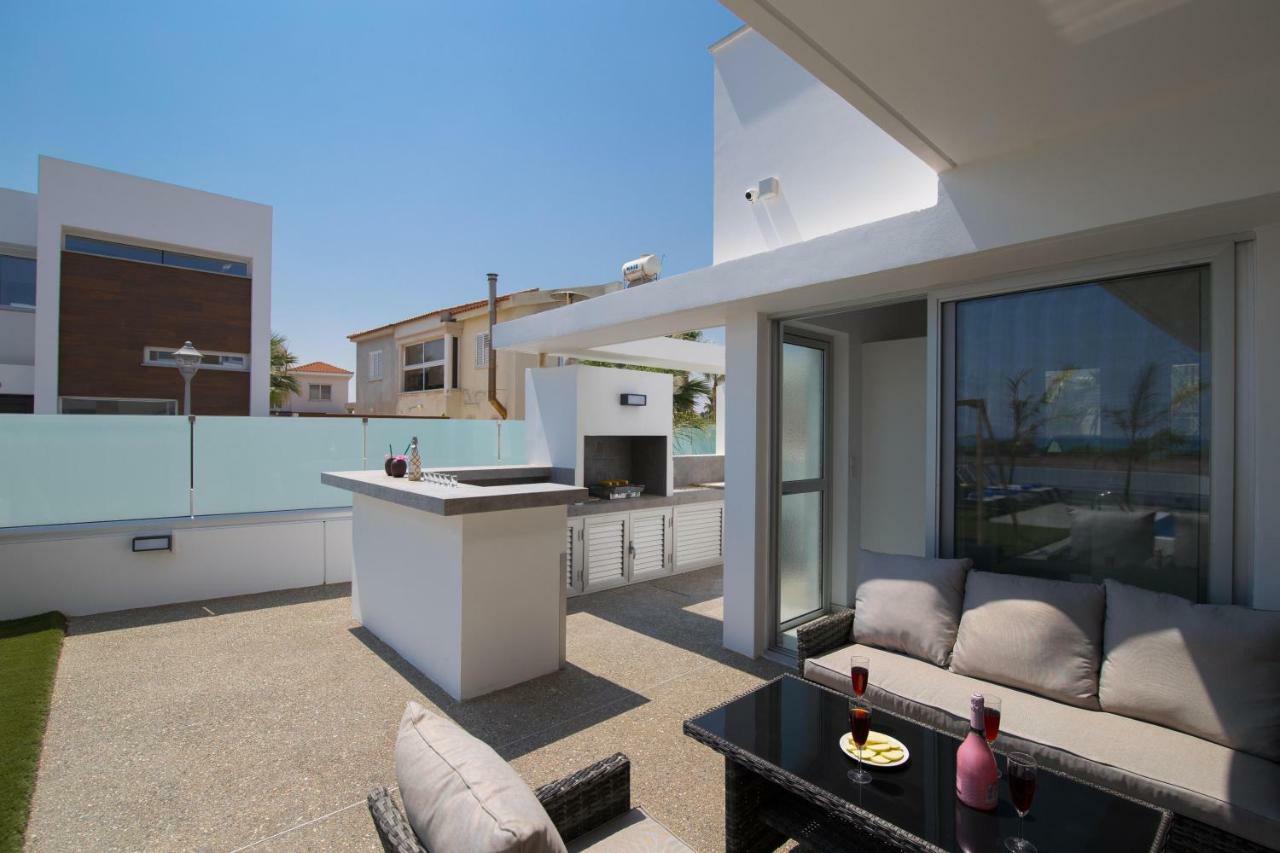 Villa Lynn Boutique Beachfront Ayia Napa Esterno foto
