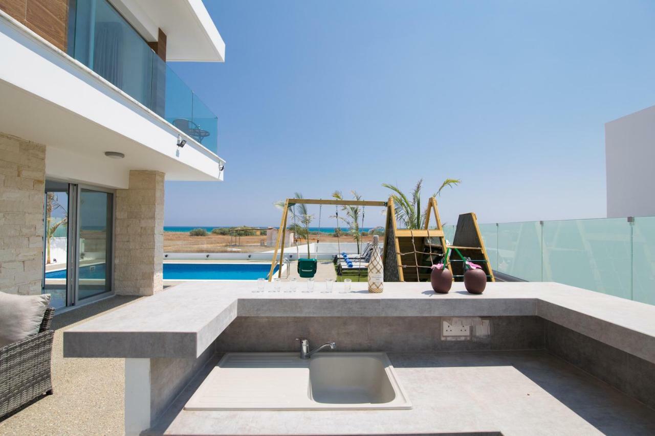 Villa Lynn Boutique Beachfront Ayia Napa Esterno foto